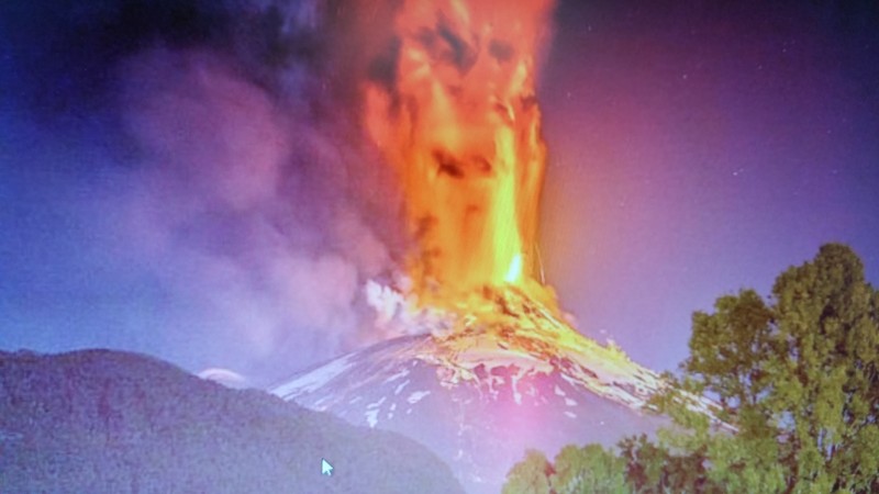 Villarrica Eruption 2015  Jack Trout